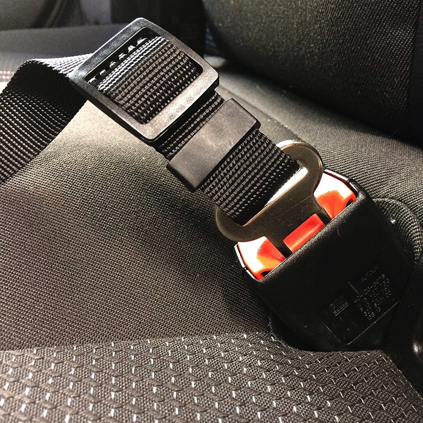 RAC In-car Harness Seatbelt Connector Strap