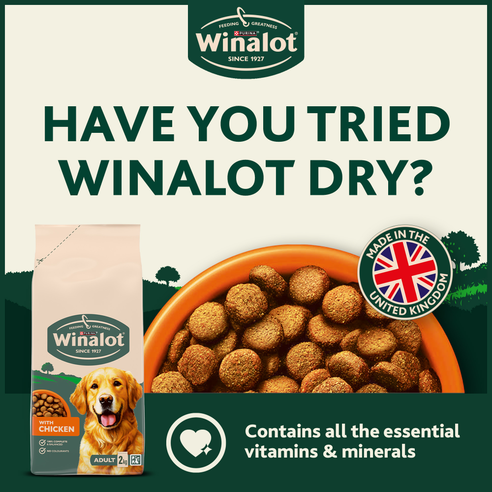 Winalot Meaty Chunks Small Dog Mixed in Gravy with Chicken, Lamb & Beef Wet Dog Food