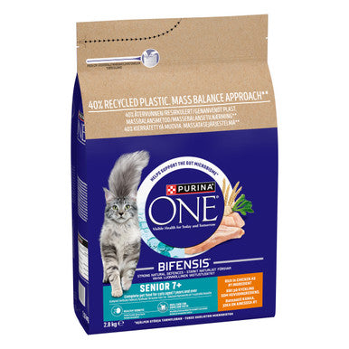 Purina One 7+ Dry Cat Food Rich in Chicken